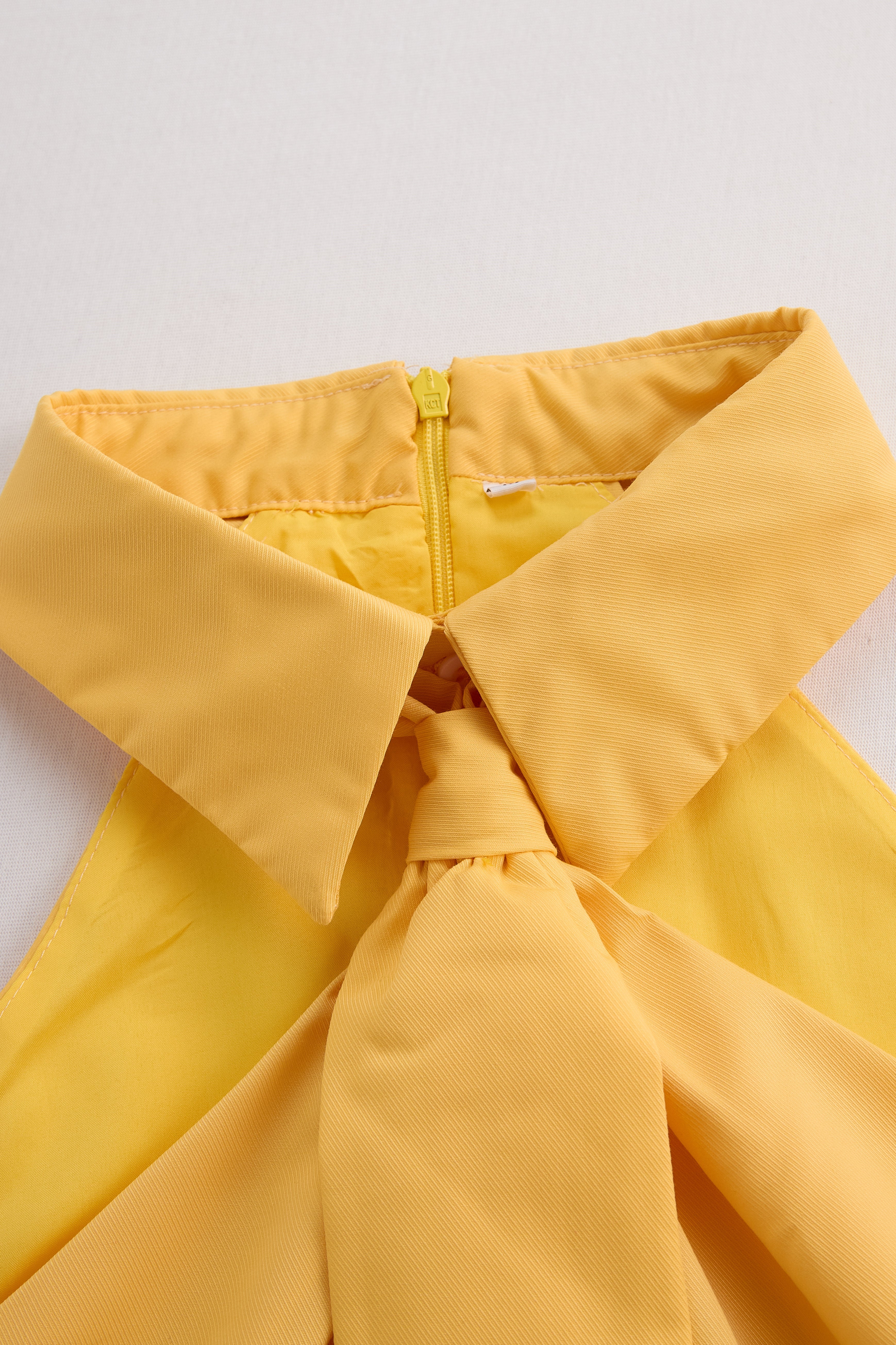 Women's Sleeveless Halter Tie Blouse