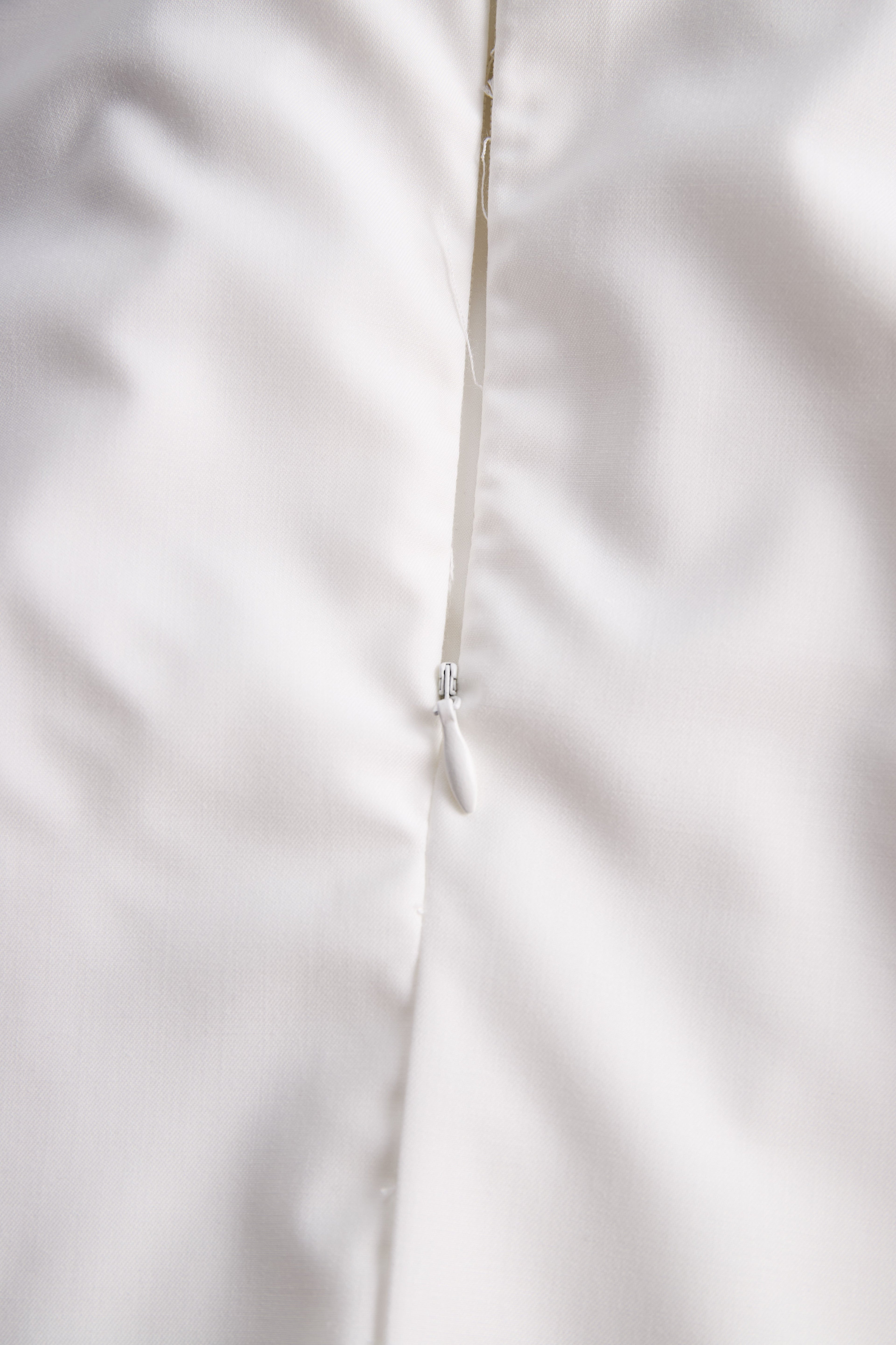 Contrast Trim Halter Blouse